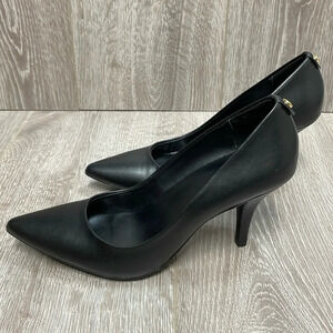 NWOT Michael Michael Kors  Classic Black Faux Leather Pumps 7M